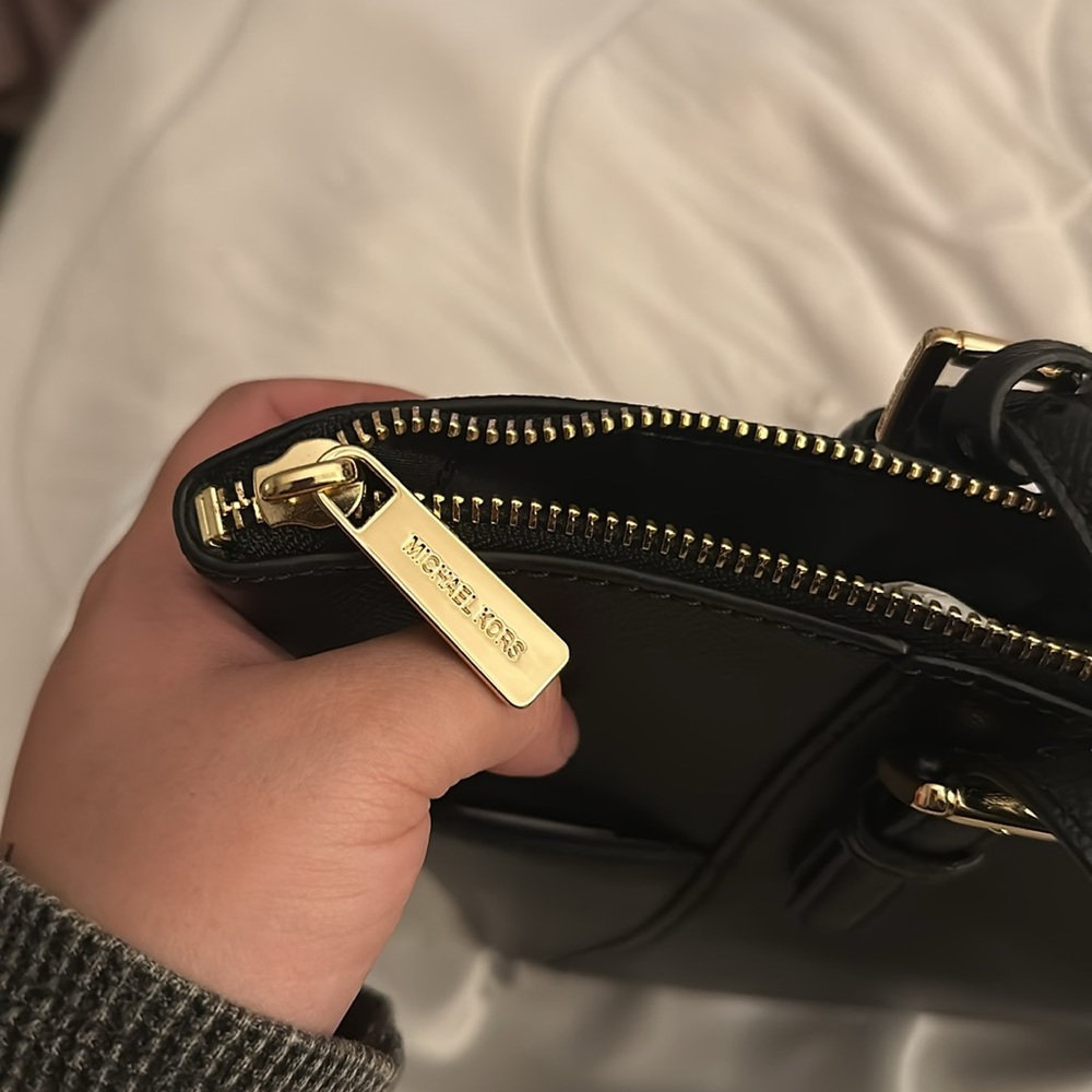 NWT Michael Kors Jet Set East-West Leather Tote Bag 🖤 - Picture 7 of 17